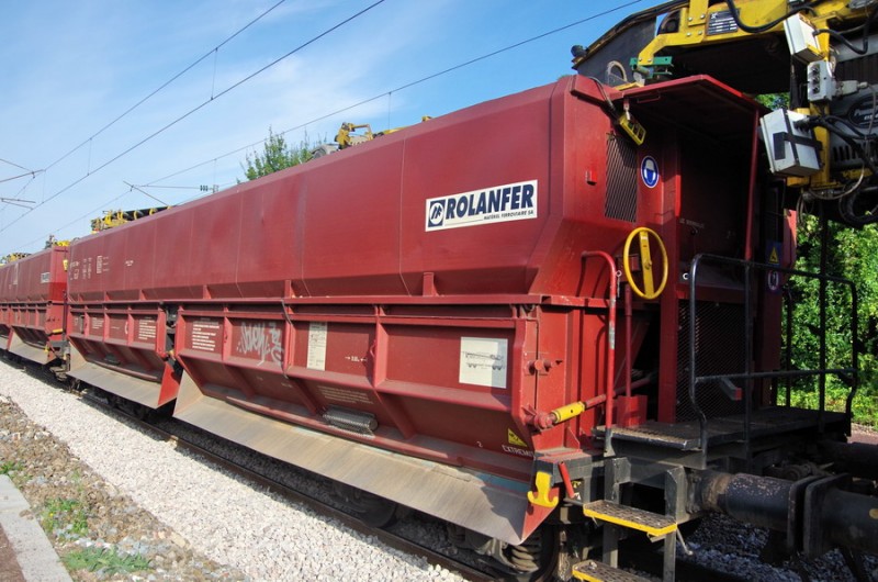 99 87 9 352 708-1 Falns (2019-08-27 gare de Famechon) TR57 (4).jpg (195.88 Kio) Vu 864 fois 99 87 9 352 708-1 Falns (2019-08-27 gare de Famechon) TR57 (4).jpg