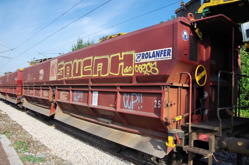 99 87 9 352 632-3 Falns (2019-08-27 gare de Famechon) TR25 (12).jpg (194.68 Kio) Vu 465 fois 99 87 9 352 632-3 Falns (2019-08-27 gare de Famechon) TR25 (12).jpg