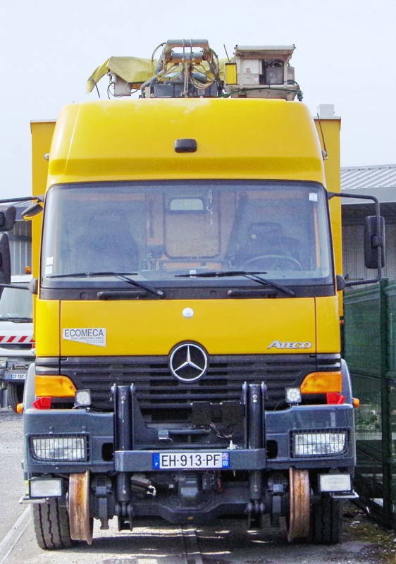 Camion VRRSC (2019-09-09 Saint-Quentin) EH-913-PF (1).jpg