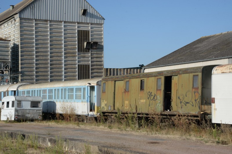 80 87 979 0 675-3 Uas (2019-09-19 Auneau) + 40 87 951 0 219-8.jpg (181.78 Kio) Vu 5284 fois 80 87 979 0 675-3 Uas (2019-09-19 Auneau) + 40 87 951 0 219-8.jpg