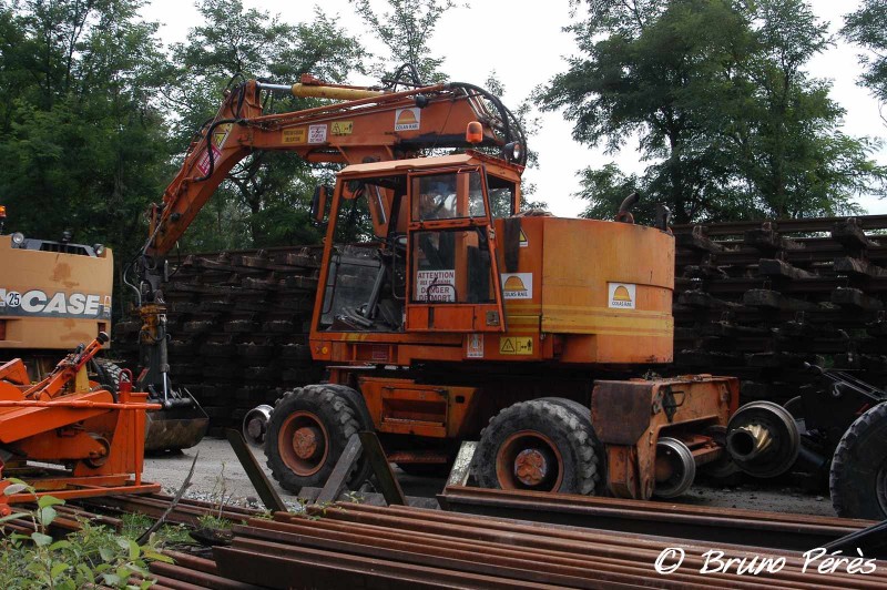 Case 688 P - CGG0004051 - Colas Rail (1) (light).jpg