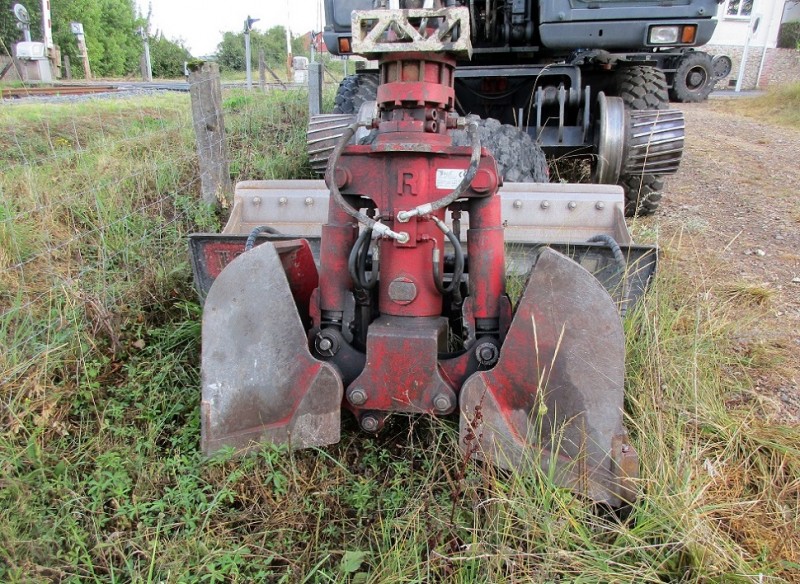 (16) Doosan ACX DX 160 WRR Défi Rails godets.JPG