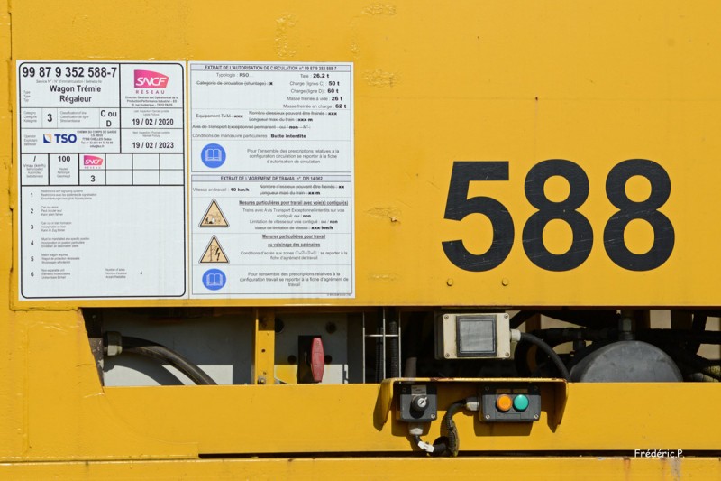 99 87 935 2 588-7 Joué-lès-Tours02 121121.jpg