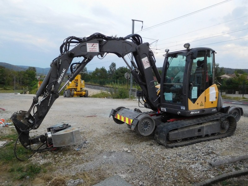 MECALAC 8 MCR - MEC08MCRKF0135018 - Delcourt Rail Nurieux 08-2022 (3).JPG