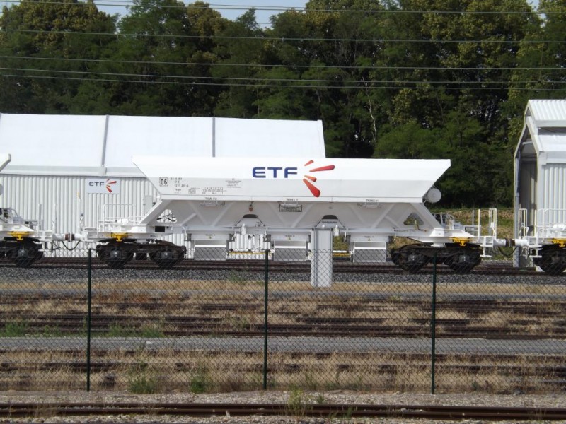 33 87 677 1 205-6 - ETF n°06.jpg
