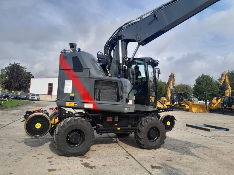 CAT M323F - Non identifiée - DVF 2.jpg