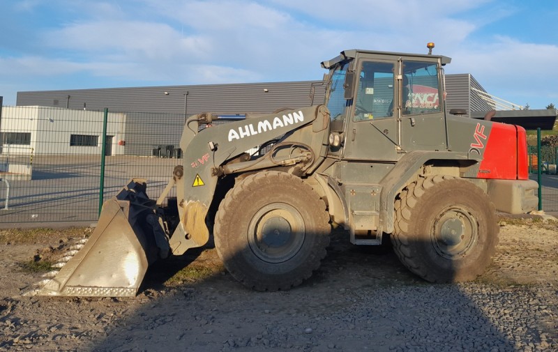 AHLMANN AZ210 - W09S210089BA08770 - DVF (Chasse-sur-Rhône 2025-03-05) Photo n°2.jpg