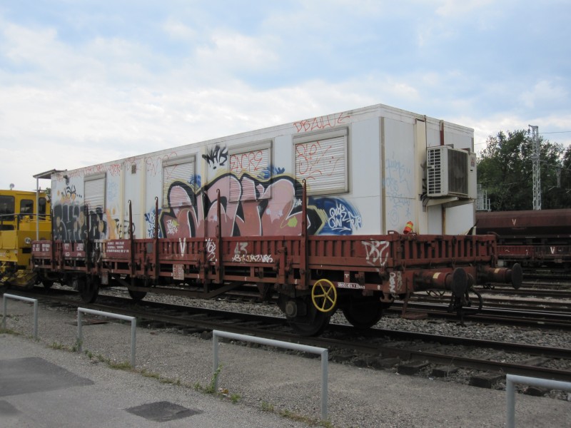 K55 - 40 87 959 4 454-0 - SNCF-TL - Bungalow (1).jpg