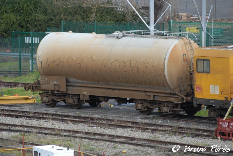 Z21 - 80 87 978 1 103-7 - SNCF RESEAU (Ex DJ) (2) (light).JPG