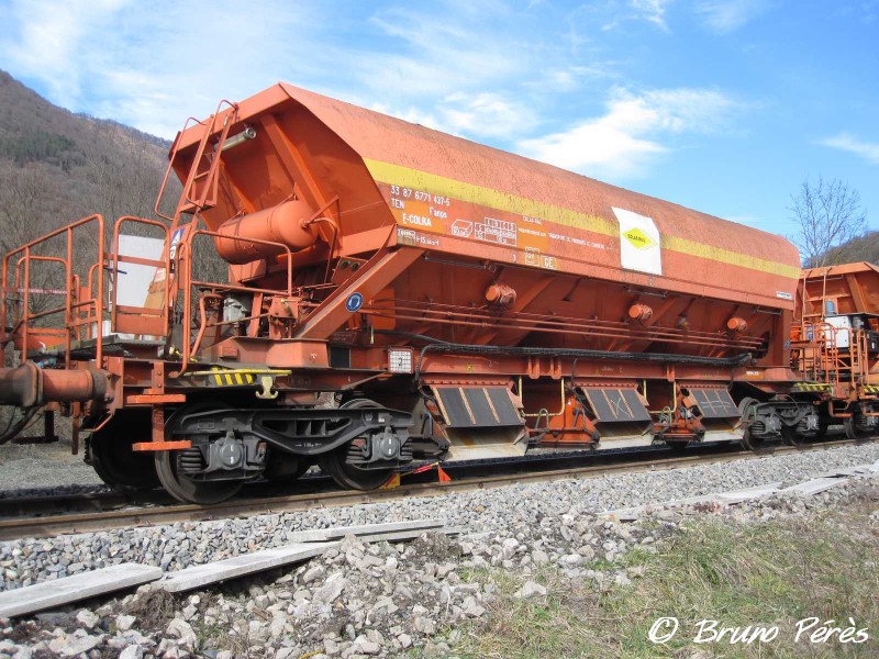 Fanps - 33 87 677 1 437-5 - Colas Rail (3) (light).JPG