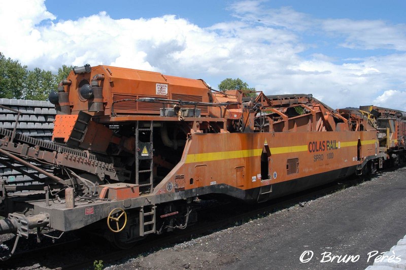 Cribleuse SPRO 1000 - 99 87 9 350 510-3 - Colas Rail (51) (light).jpg