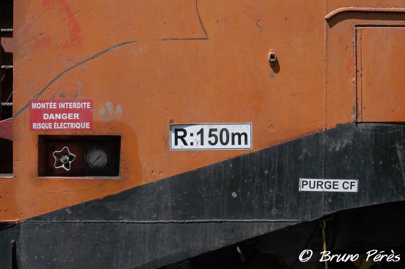 Cribleuse SPRO 1000 - 99 87 9 350 510-3 - Colas Rail (16) (light).jpg