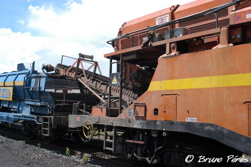 Cribleuse SPRO 1000 - 99 87 9 350 510-3 - Colas Rail (39) (light).jpg