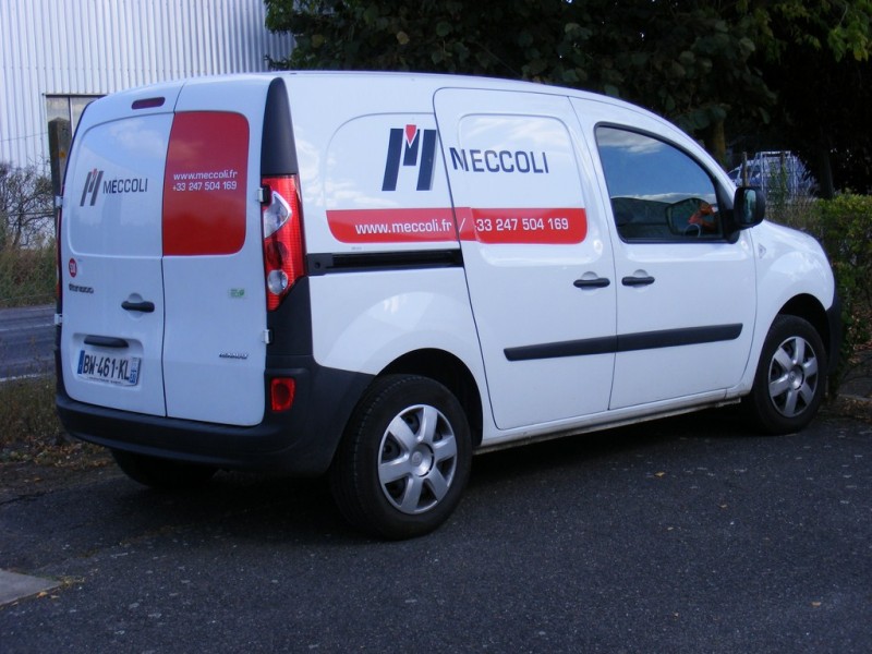 RENAULT KANGOO - BW 461 KL - MECCOLLI (Copier).JPG