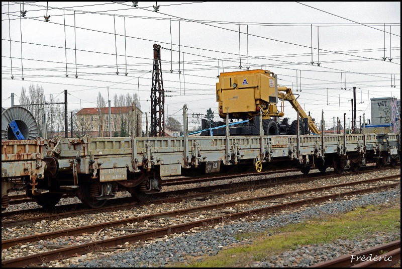 80 87 979 4 151-1 Uas R54-6 Coutras01 050113.jpg