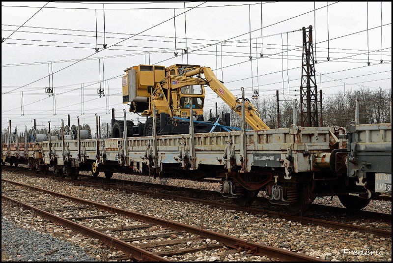 80 87 979 4 151-1 Uas R54-6 Coutras02 050113.jpg