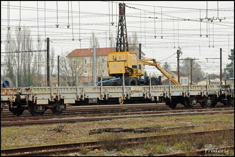 80 87 979 4 151-1 Uas R54-6 Coutras03 050113.jpg