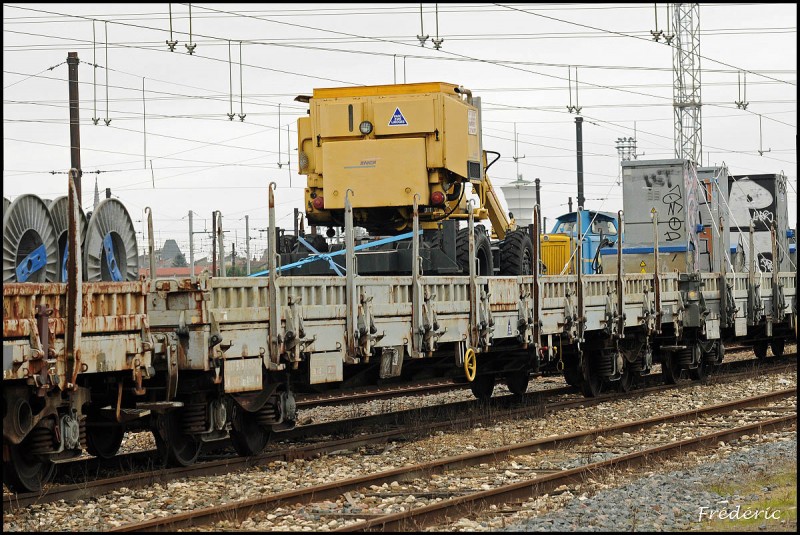 80 87 979 4 151-1 Uas R54-6 Coutras04 050113.jpg