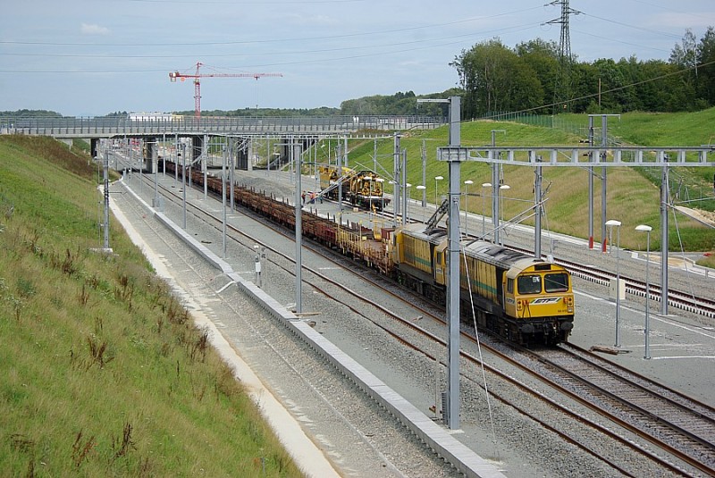 20100811me-lgv-rr-gare-bft+mbd-cc58013+36etf+wagons-lrs+portique-vt-imgp3832retouche900.jpg