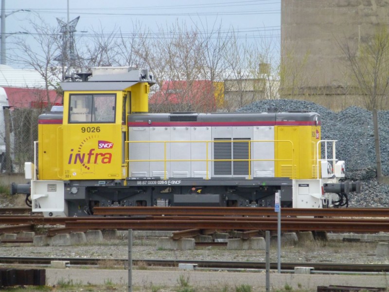 trains 125_1200x900.jpg