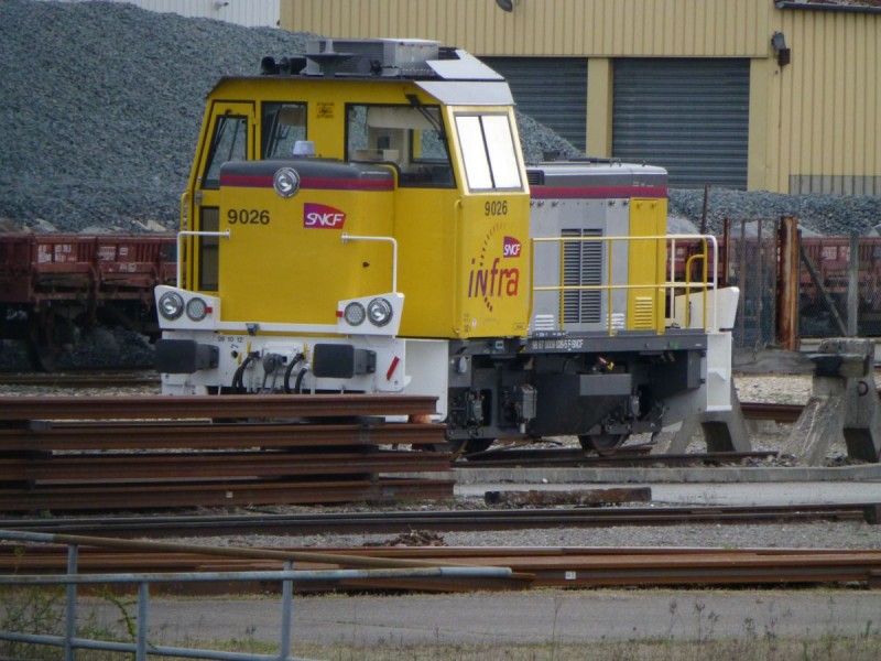 trains 126_1200x900.jpg