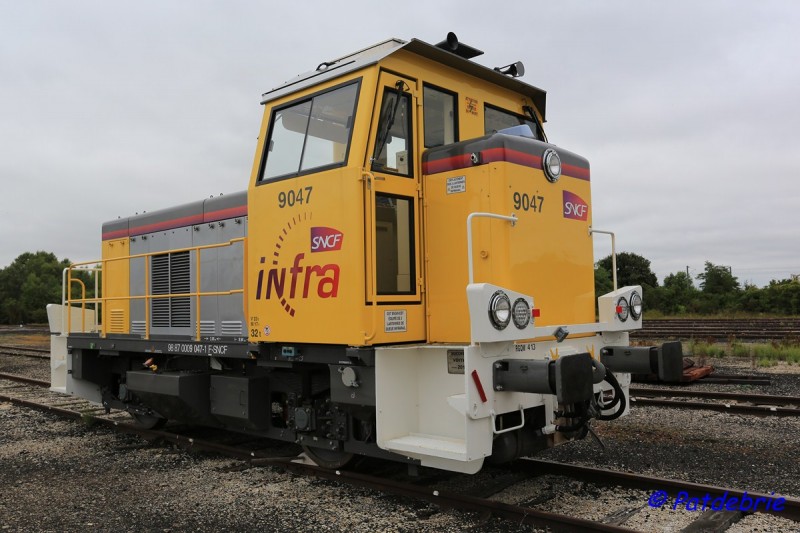 9047-3.JPG
