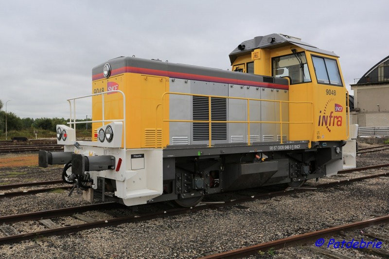9048-1.JPG