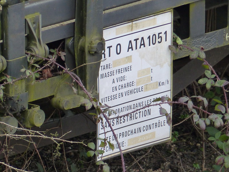 Wagon plat K50 - RTO ATA 1051 (2014-03-02 base Infra-SNCF St Pierre des Corps) (2).jpg