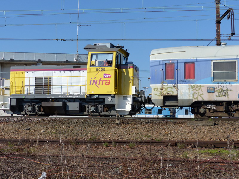 Y.9009 (2014-04-06 St Pierre des Corps) + 80 87 979 3 452-4 Uas H 55 0 (2).JPG