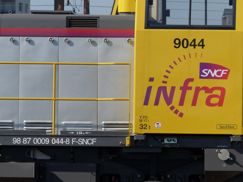 Y 9044 (2014-03-20) + Y 9017 (2).JPG