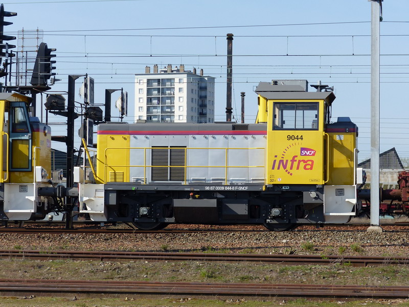 Y 9044 (2014-03-20) + Y 9017 (1).JPG