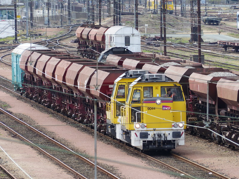 Y 9044 + 9017 (2014-03-24 St Pierre) (1).jpg