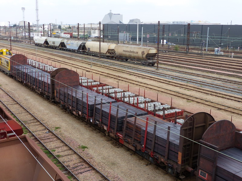 (2) 80 87 978 1 500.0 Uas R35 6 F SNCF-LM (2014-03-26 St Pierre des Corps).jpg