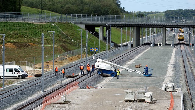 lgv-gare-2010_08_27_24[1].JPG