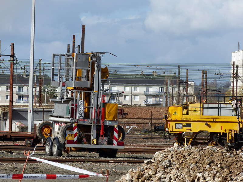 TR24 (2014-02-26 base Infra de St Pierre des Corps).jpg