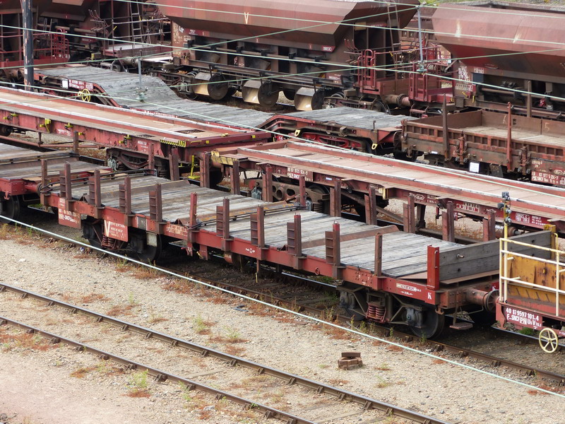 80 87 977 1 724-2 Uas S04 6 F SNCF-PN (2014-04-24 St Pierre des Corps) LRS N°30 (1).JPG
