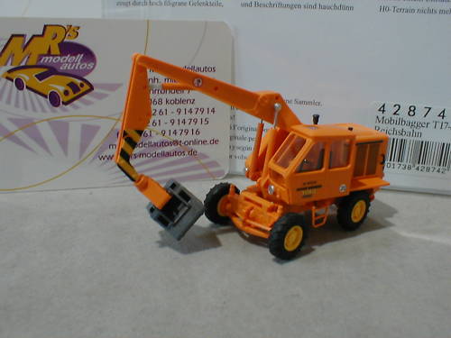 Busch 42874 Weimar T174 1965 04.JPG
