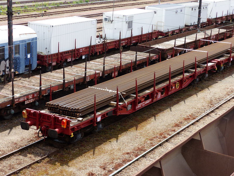 33 87 390 3 582-6 RS RIV F-SNCF(2014-05-12 St Pierre des Corps) (1).jpg