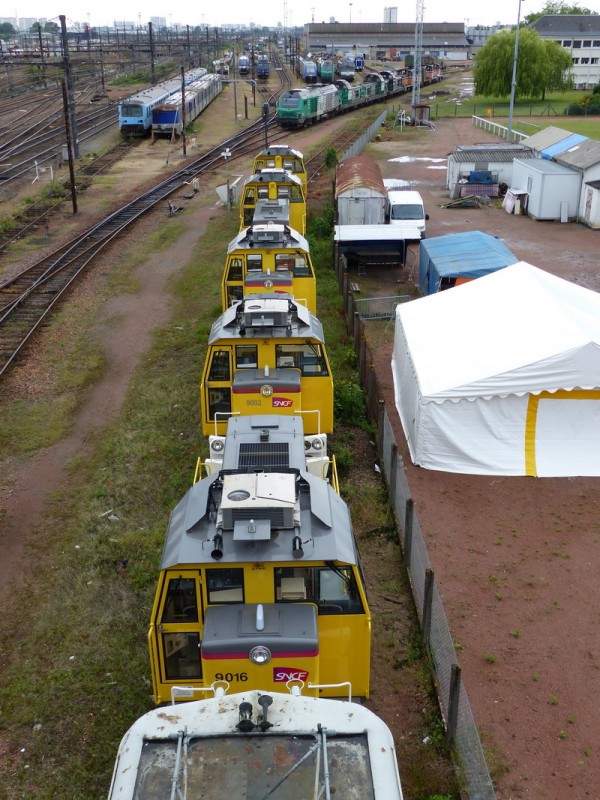 Y 9002 (2014-05-25 dépôt de St Pierre des Corps) (5).jpg
