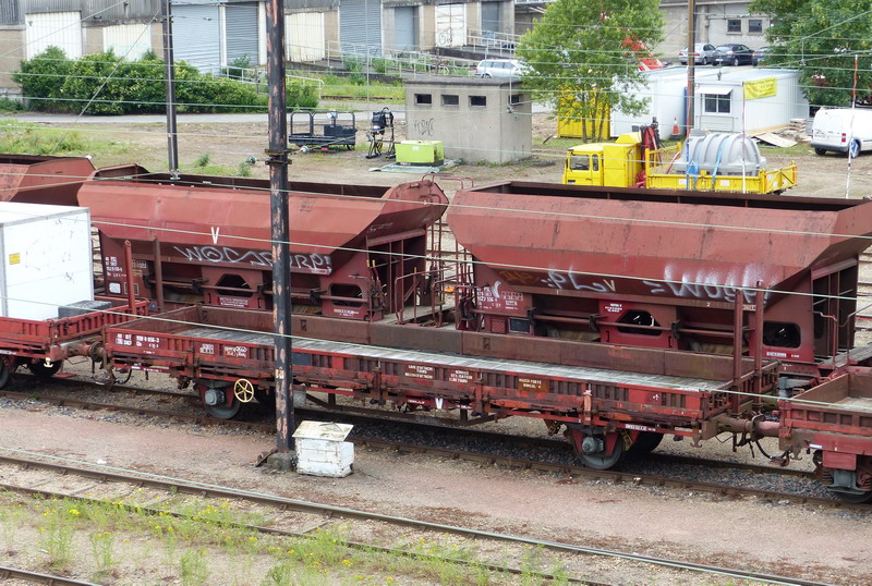 40 87 959 4 056-3 Us K55 2 F SNCF-TR (2014-06-03 St Pierre des Corps) (1).jpg