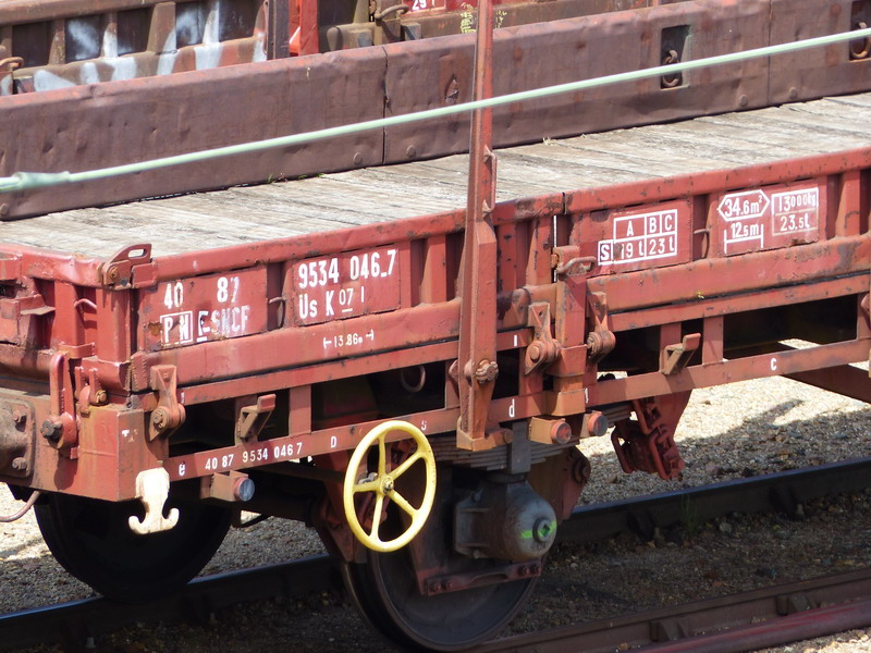 40 87 953 4 046-7 Us K07 1 F SNCF-PN (2014-06-06 St Pierre des Corps) (2).jpg