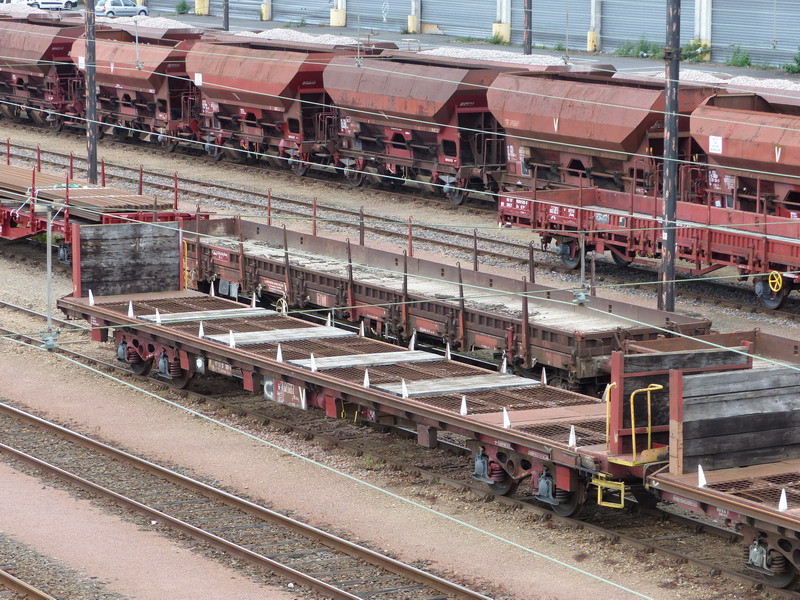 80 87 972 3 000-6 Ua R09 5 F SNCF-PSL (2014-05-28 St Pierre des Corps) (1).jpg