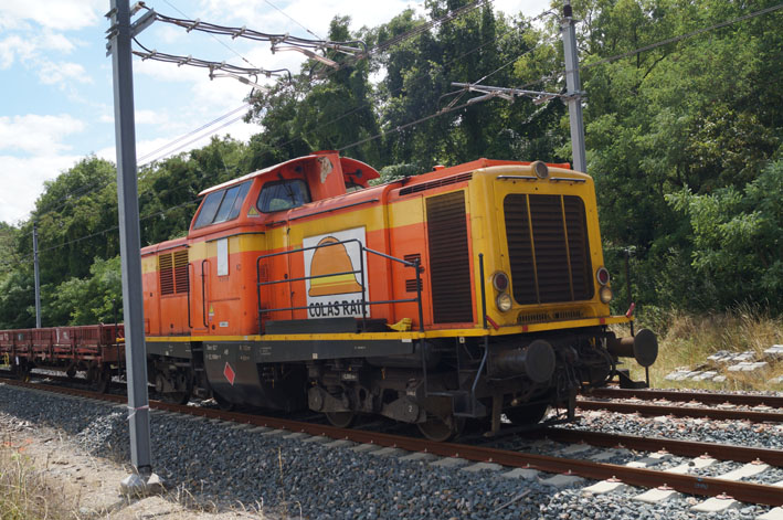 COLAS RAIL 99 87 9 182 550-3.jpg