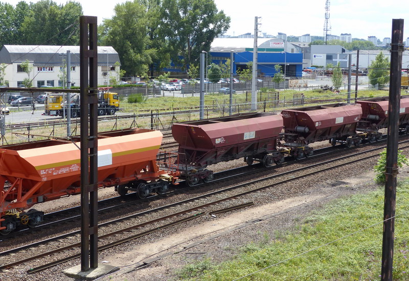 33 87 677 1 575-7 Fanps TEN+RIV F (2014-07-07 SPC) Colas Rail.jpg