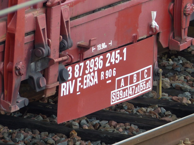 33 87 3936 245-1 R90 6 RIV F-ERSA (2014-06-30 St Pierre des Corps) (2).jpg