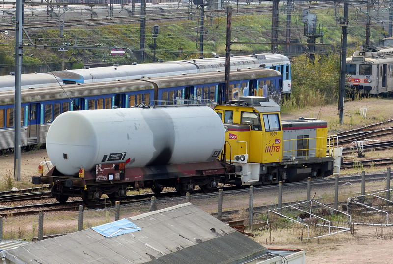 Y.9009 (2014-09-13 dépôt de SPDC) + 80 87 978 2 012-9 Uas Z16 6 SNCF-PSL (2).jpg