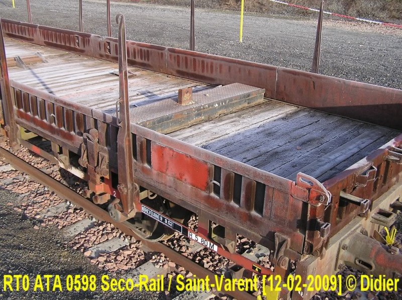 RT0ATA0598b.jpg