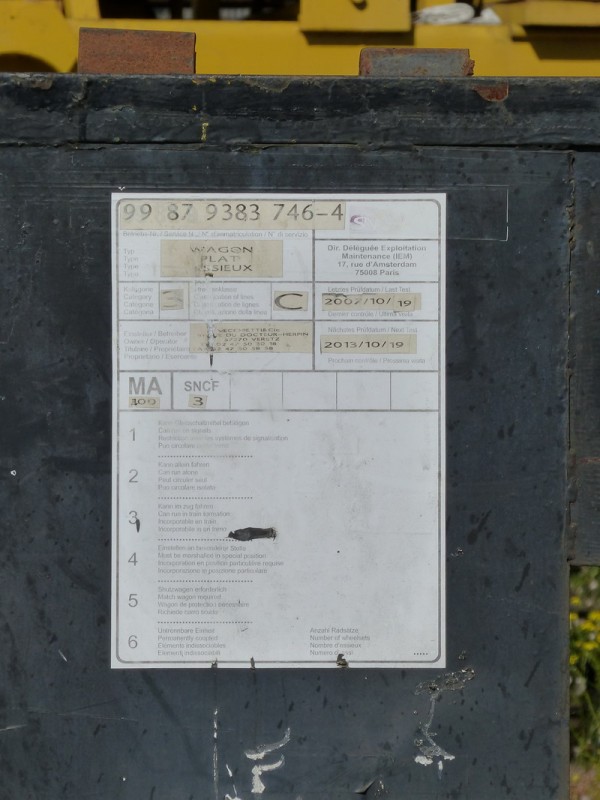 99 87 9 383 746-4  (C).jpg