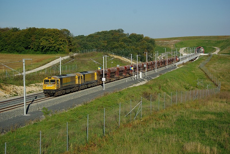 20100920lu-lgv-rr-aibre-train-vers-villersexel-um2class58-cc58005etf+cc58046tso+tremies-v-uas-vides+um2g1206vossloh736+733vfli-vt-imgp6573retouche900.jpg