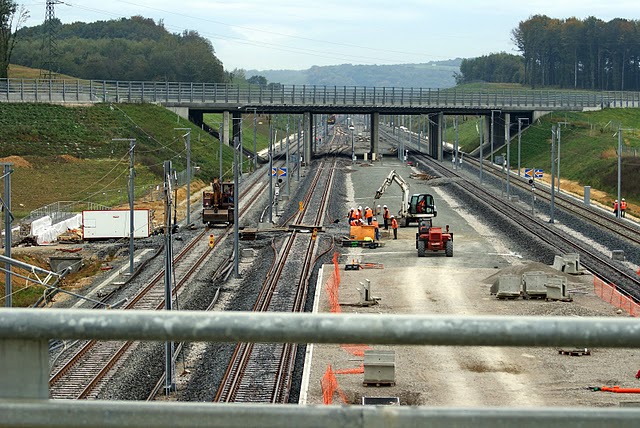 lgv-gare-2010_09_24_06[1].JPG